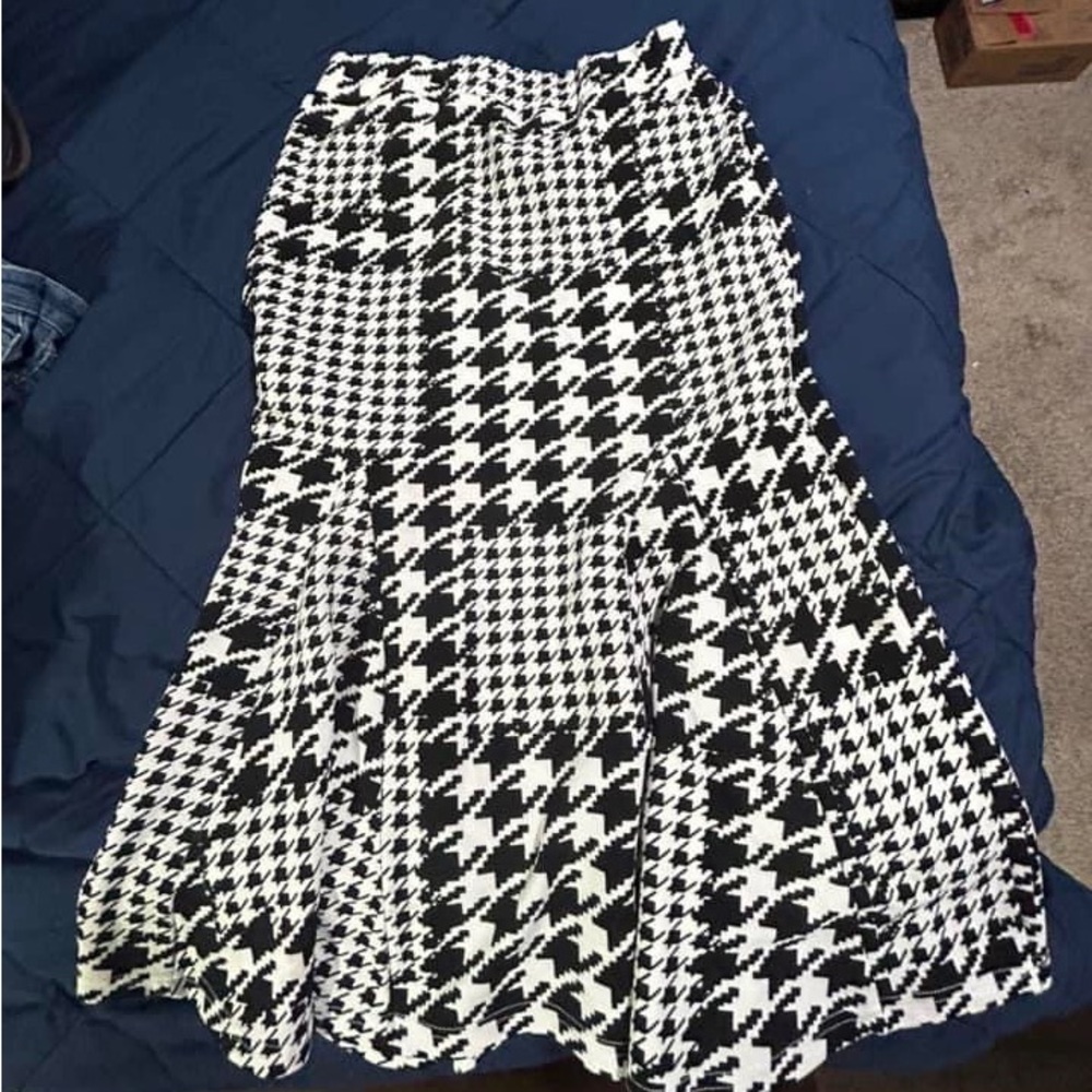 High waisted skirt
